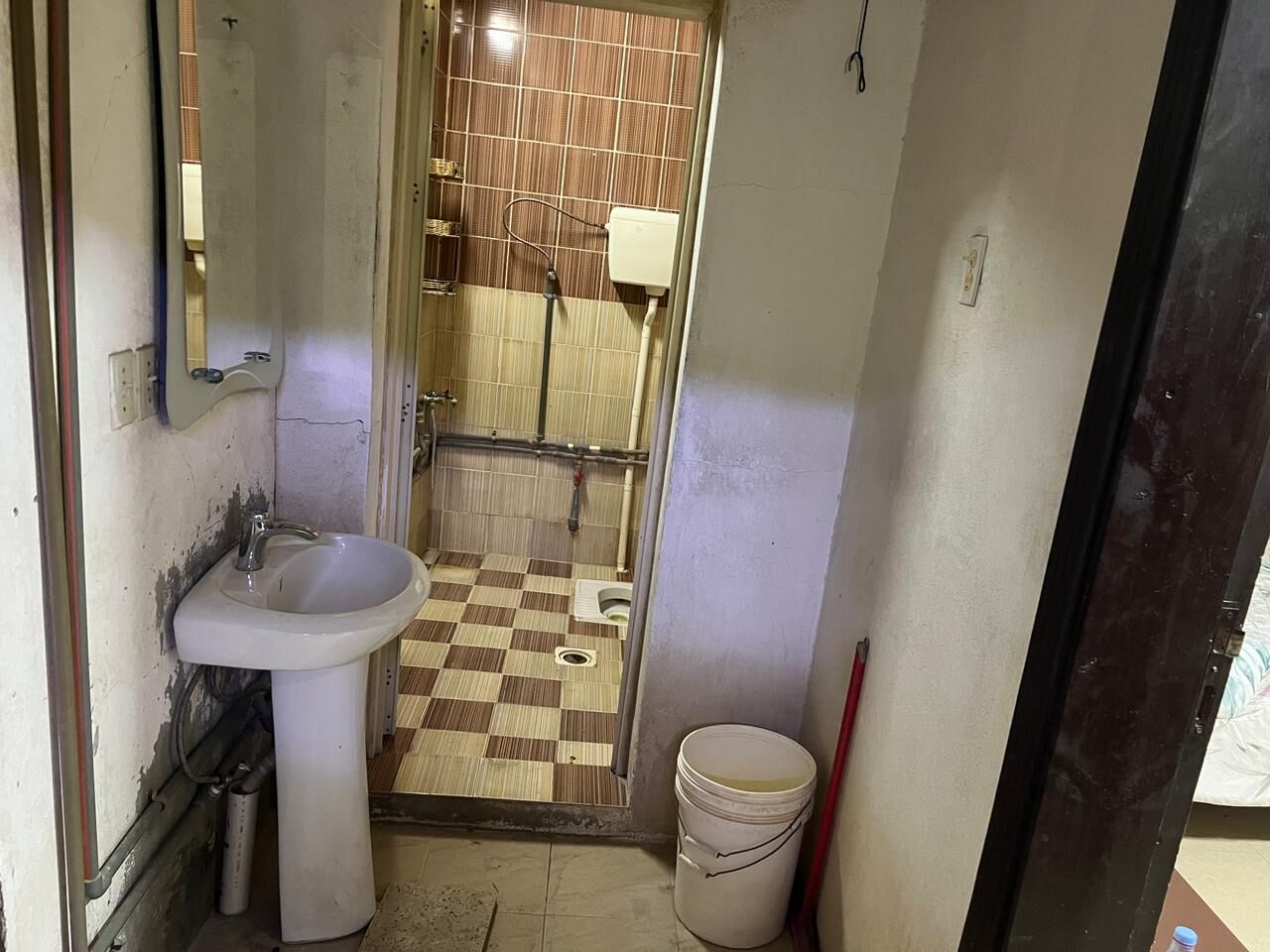 Abqaiq, Housing Exchanges, Furnished Family Room Available Ealectricity &water Bill Include 1550