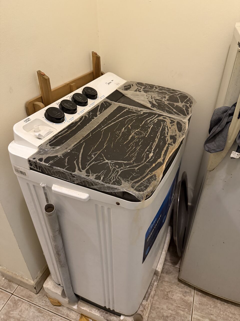 Adliya, Electronics, BHD 90,  65&rsquo; SmartTv & Washing Machine For Sale