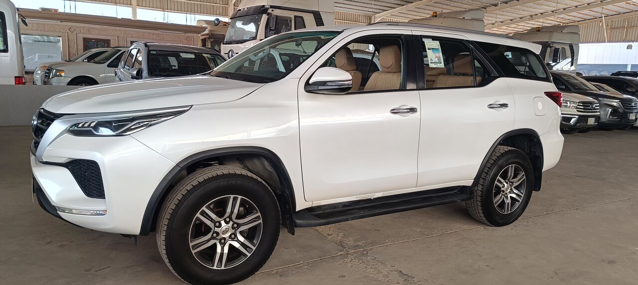 Dammam, Vehicles, Cars & Trucks , SAR 97000,  Toyota Fortuner,  2023,  Automatic,  207000 KM,