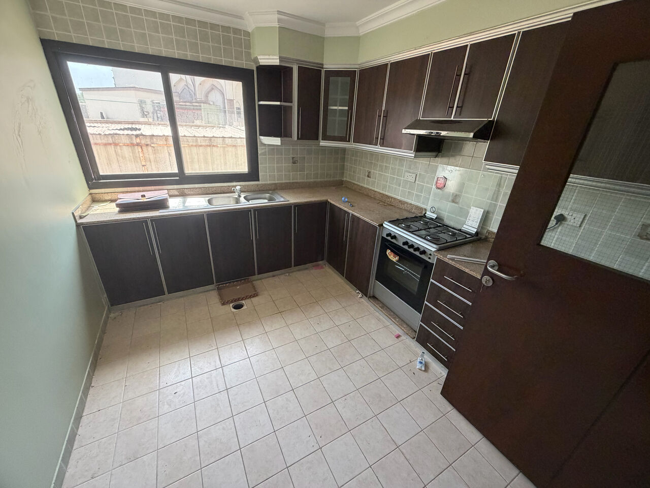 Adliya, Apartments, Flats, Houses & Villas, BHD 230/month,  3 BR,  3 Bedroom Flat For Rent Without Ewa
