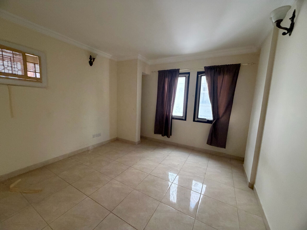 Adliya, Apartments, Flats, Houses & Villas, BHD 230/month,  3 BR,  3 Bedroom Flat For Rent Without Ewa