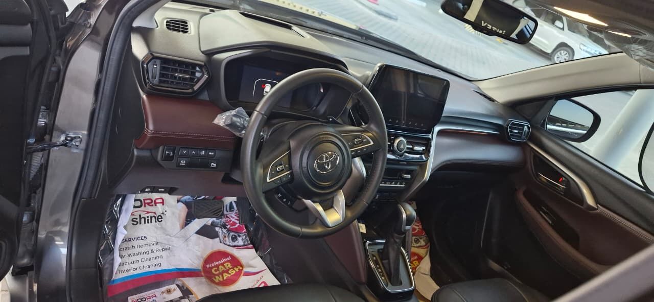Al Thuqbah, Vehicle Lease Transfer, SAR 1435,  Leased Urban Cruiser Mini SUV - 2026 Sale