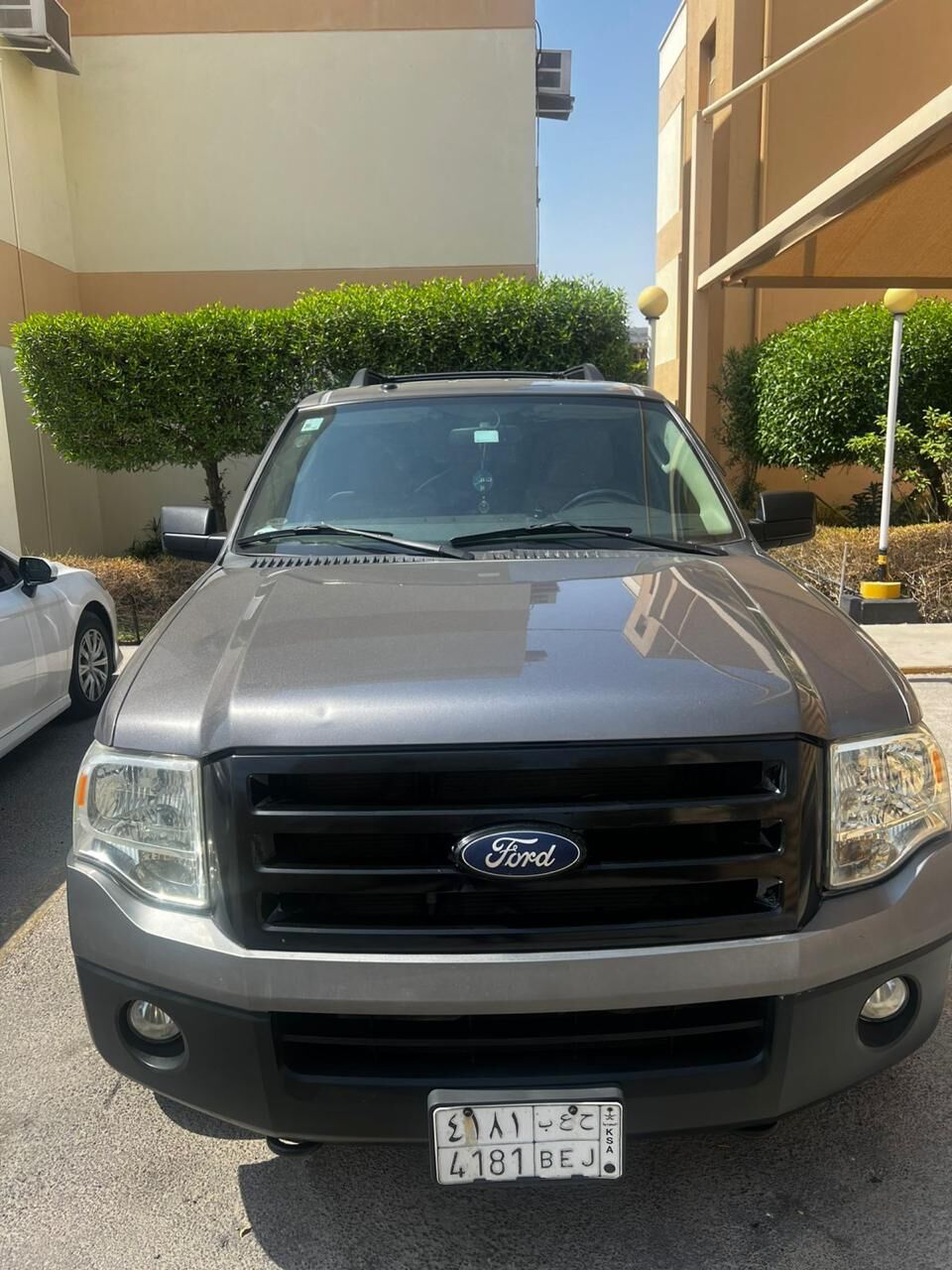 Khobar, Vehicles, Cars & Trucks , SAR 38500,  Ford Expedition,  2014,  Automatic,  243 KM,  Well-maintained  , Ideal For Family Use And Long-distance Travel. Spaci