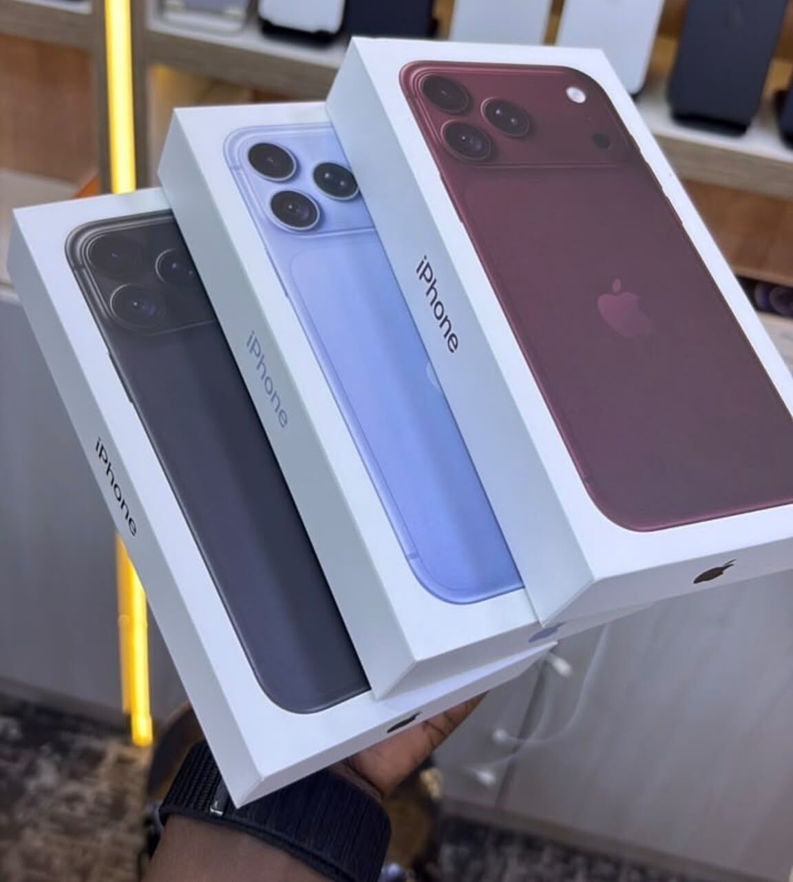Toronto, Mobile Phones, USD 900,  Apple IPhone 18 Pro Max, IPhone 18 Pro, IPhone Duo