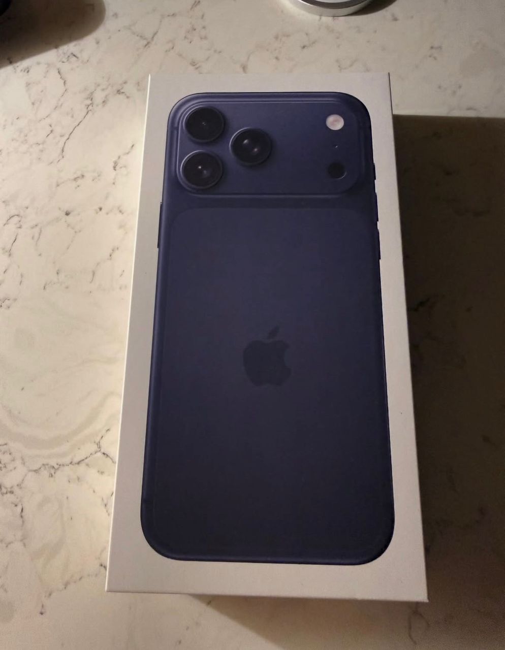 Toronto, Mobile Phones, USD 900,  Apple IPhone 18 Pro Max, IPhone 18 Pro, IPhone Duo