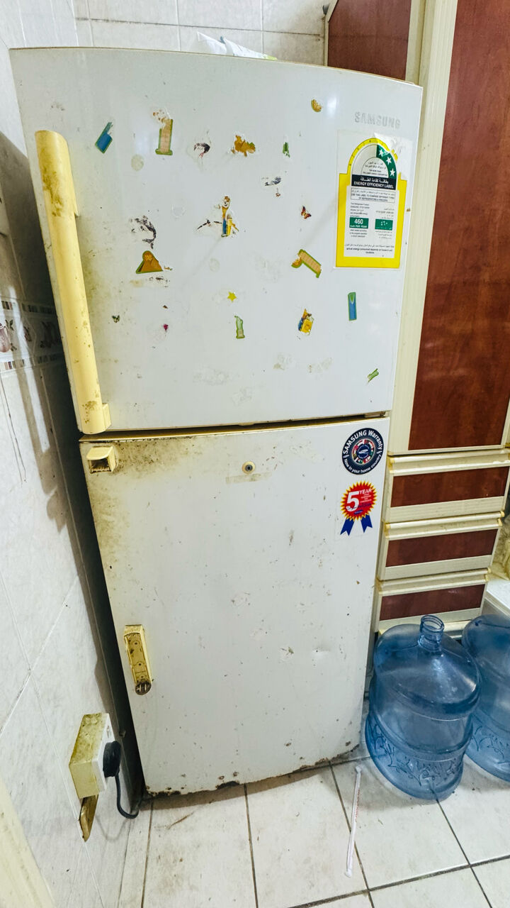 Jeddah, Household Items, SAR 1200,  Treadmill, Stroller, Desk, And Fridge