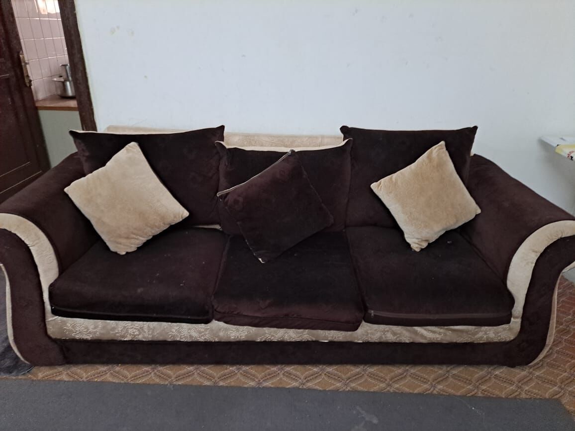 Riyadh, Household Items, SAR 400,  8- Seater Sofa ( 2- Triple Seater + 2- Double Seater)