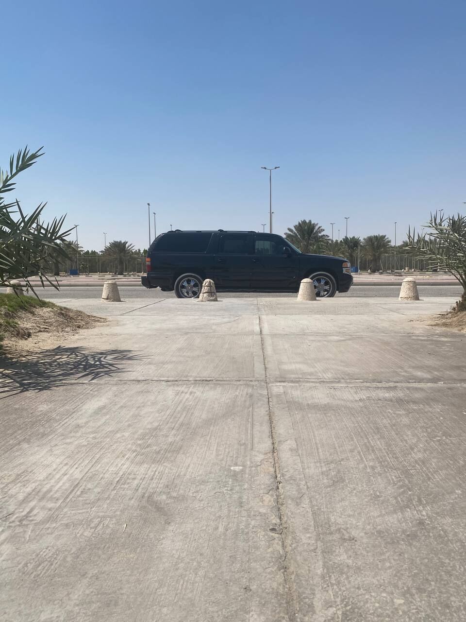 Dhahran, Vehicles, Cars & Trucks , SAR 12000,  Gmc Yukon XL,  2002,  Automatic,  288000 KM,  Ready-to-Drive