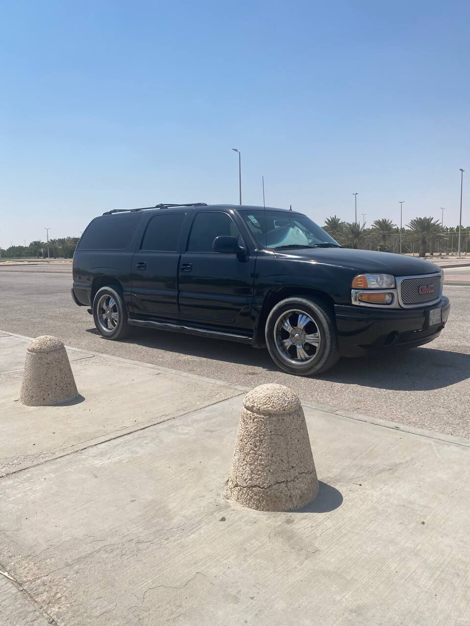 Dhahran, Vehicles, Cars & Trucks , SAR 12000,  Gmc Yukon XL,  2002,  Automatic,  288000 KM,  Ready-to-Drive