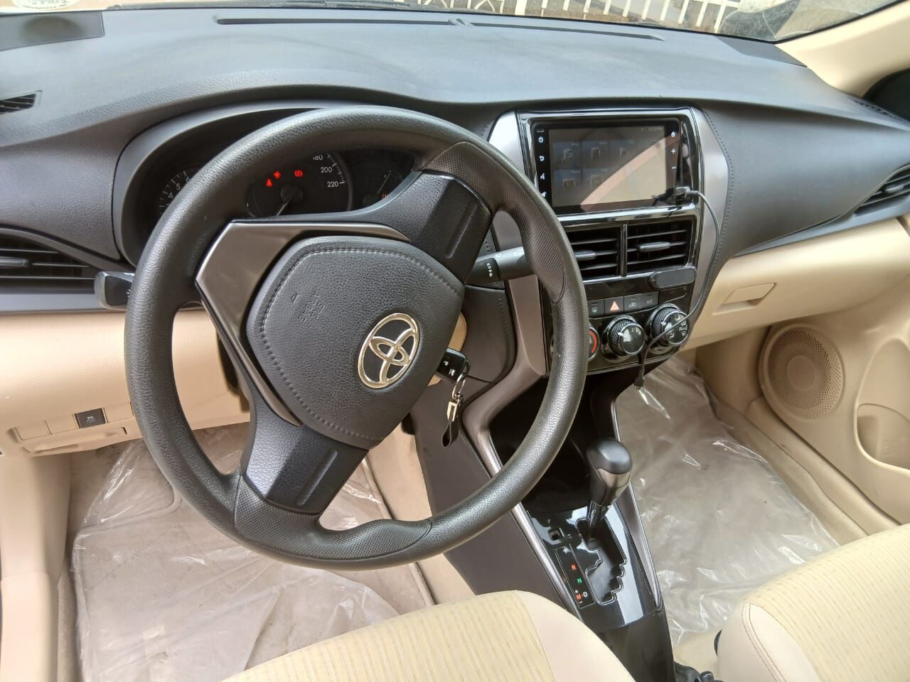 Al Wizarat, Vehicles, Cars & Trucks , SAR 43000,  Toyota Yaris,  2022,  Automatic,  147347 KM,