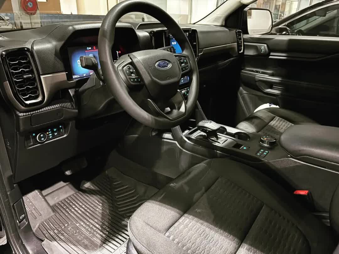 Amwaj Islands, Vehicles, Cars & Trucks , BHD 10995,  Ford Everest XLS,  2025,  Automatic,  21000 KM,   Under Warranty Service Package