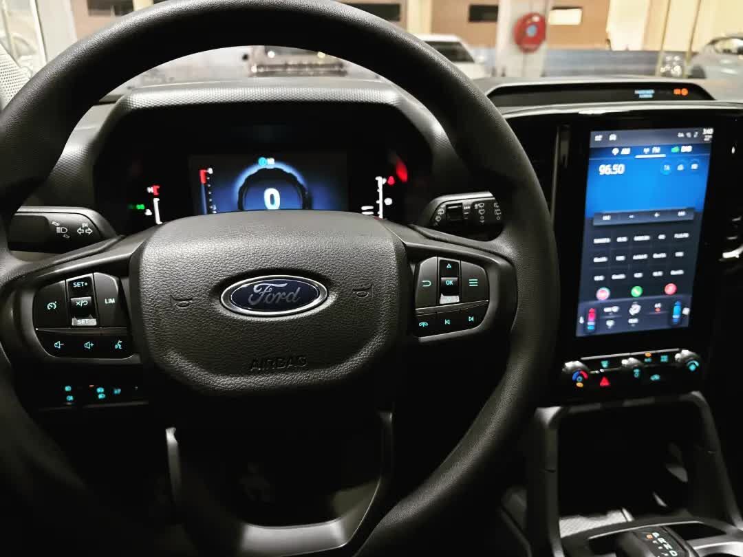 Amwaj Islands, Vehicles, Cars & Trucks , BHD 10995,  Ford Everest XLS,  2025,  Automatic,  21000 KM,   Under Warranty Service Package