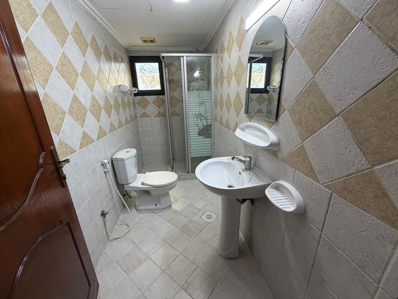Adliya, Apartments, Flats, Houses & Villas, BHD 290/month,  Furnished,  2 BR,  Adliya | Open Kitchen | EWA Limit 60 BD (Inclusive) | Balcony | Central AC |
