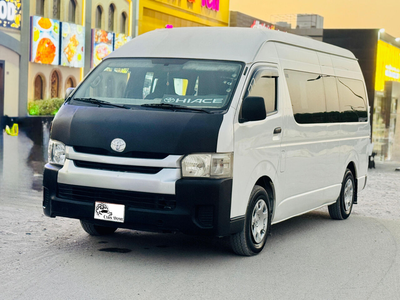 Manama, Vehicles, Cars & Trucks , BHD 7500,  Toyota Hi-Ace,  2017,  Automatic,  180000 KM,  Van - 15 Seat -  Gear - Passenger