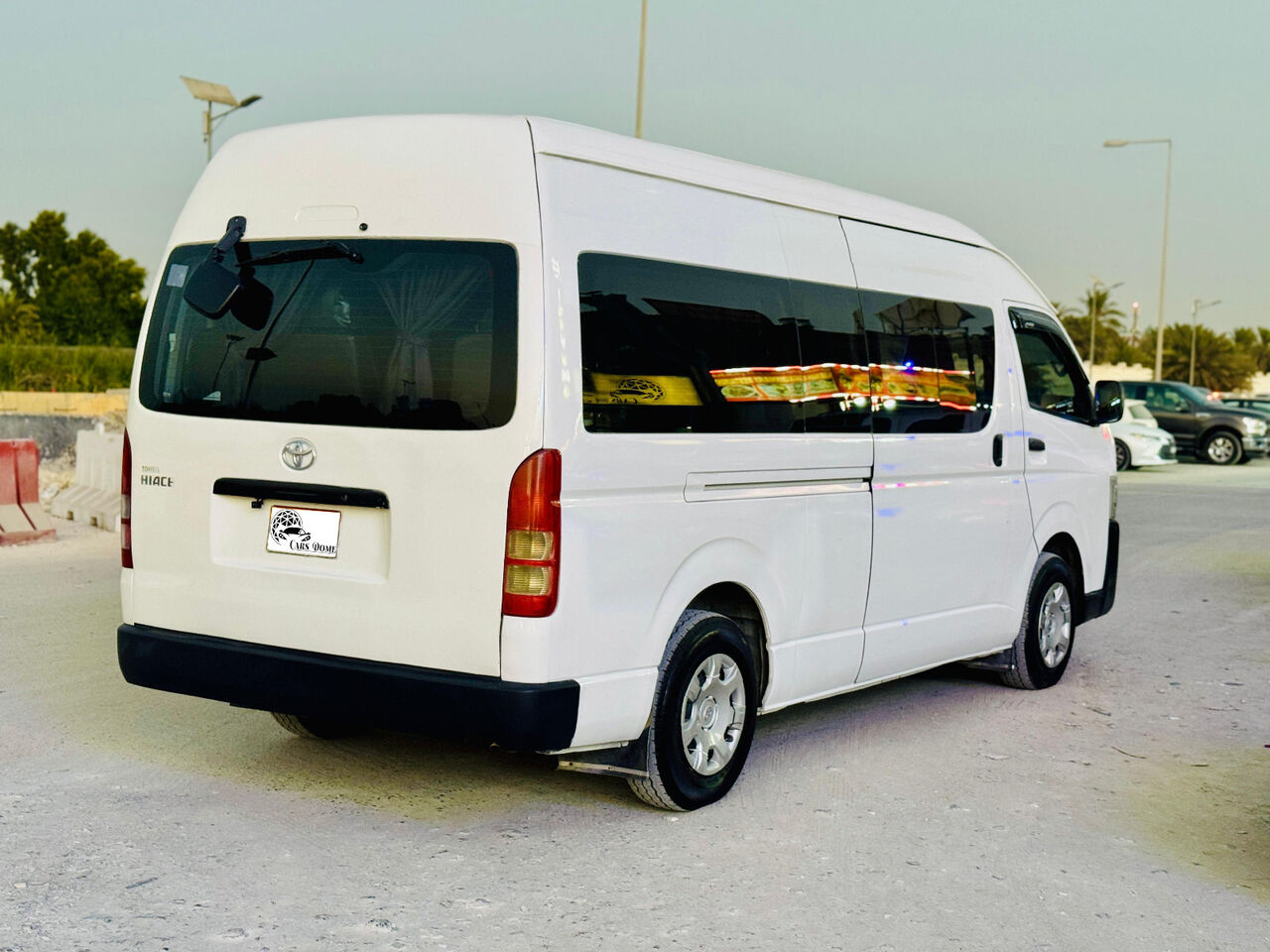 Manama, Vehicles, Cars & Trucks , BHD 7500,  Toyota Hi-Ace,  2017,  Automatic,  180000 KM,  Van - 15 Seat -  Gear - Passenger