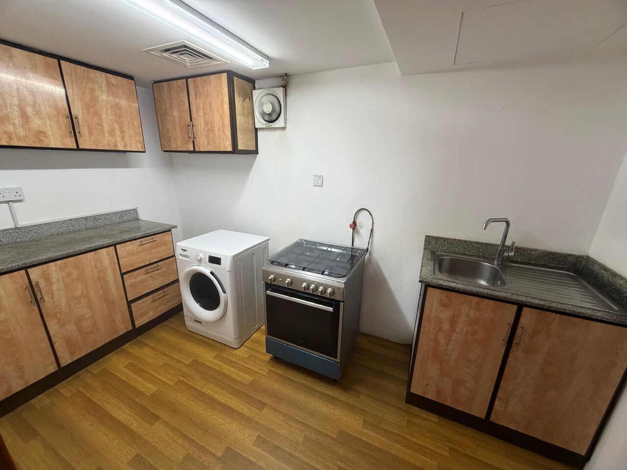 Adliya, Apartments, Flats, Houses & Villas, BHD 230/month,  Furnished,  1 BR,  Adliya | Unlimited EWA | Advance Deposit Required