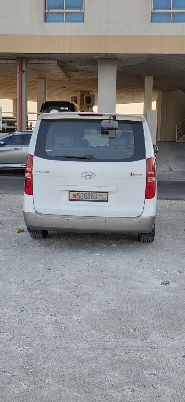 Isa Town, Vehicles, Cars & Trucks , BHD 5,  Hyundai H1,  2019,  Automatic,  180000 KM,   For Sale
