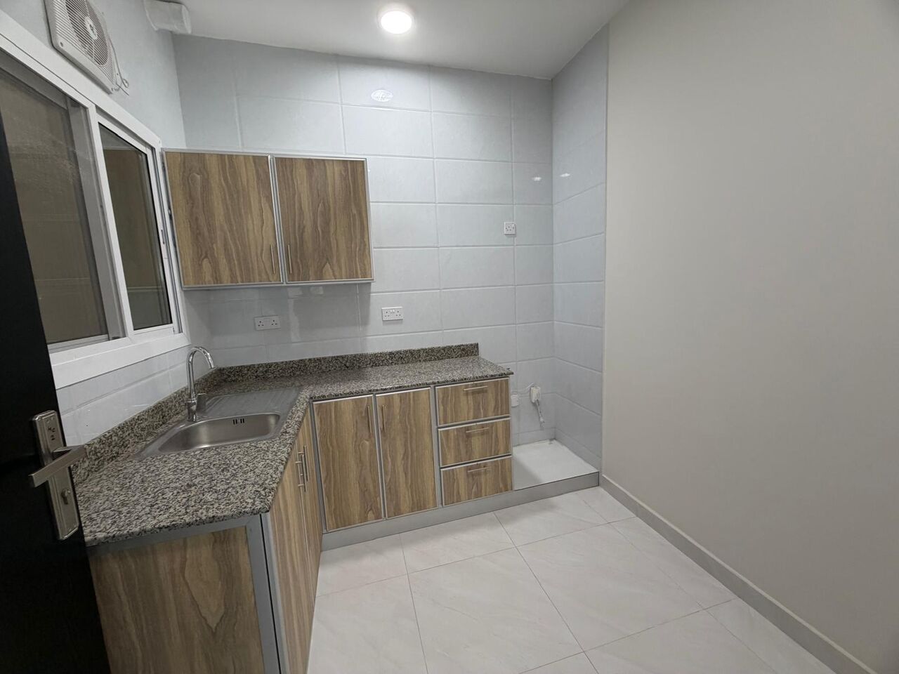 Adliya, Apartments, Flats, Houses & Villas, BHD 220/month,  2 BR,  2 Bedroom Apartment Available In Brand New Building For 220 BD Without EWA