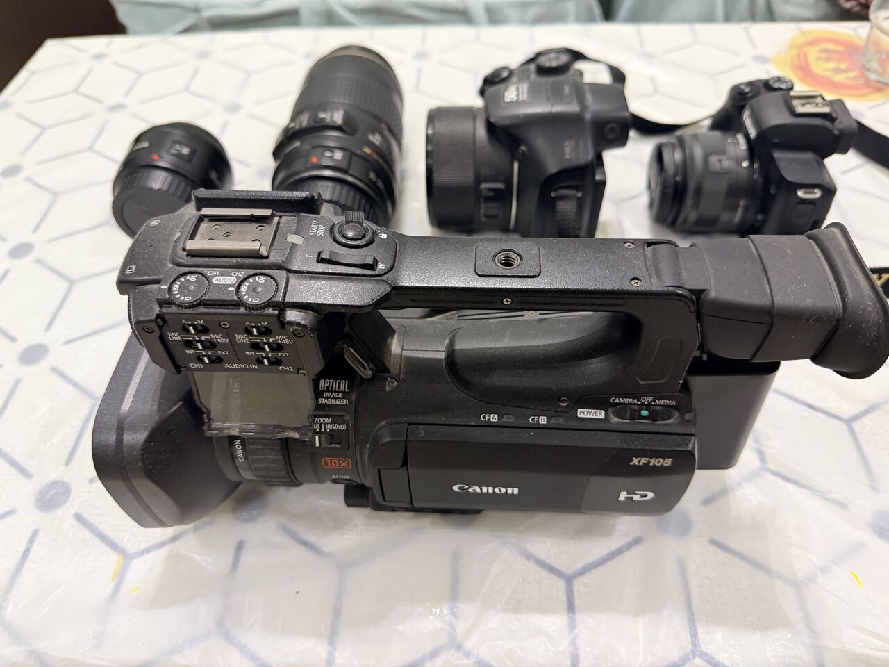 Riyadh, Photo & Video, SAR 3500,  3 Professional Cameras
