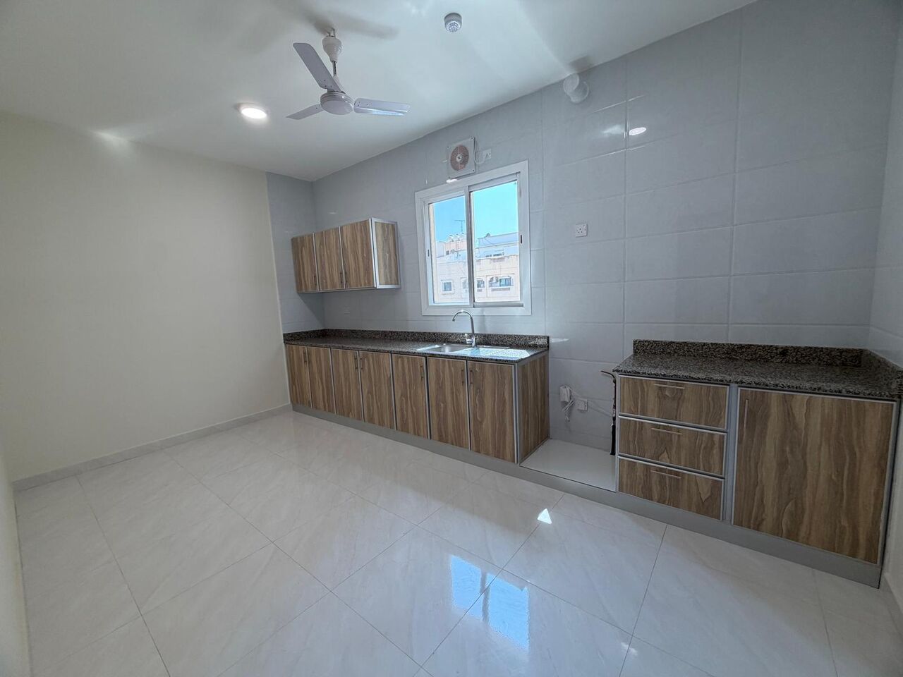 Adliya, Apartments, Flats, Houses & Villas, BHD 230/month,  2 BR,  2 Bedroom Apartment Available In Brand New Building For 230 BD Without EWA