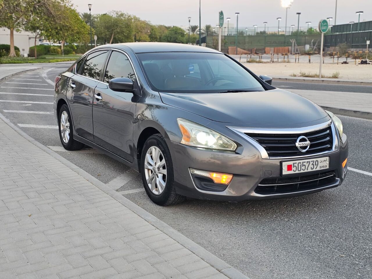 East Riffa, Vehicles, Cars & Trucks , BHD 1900,  Nissan Altima,  2014,  Automatic,  200000 KM,    - 200K KM  - Pass & Insr 31st March 27 - Orig Paint - 0 Accid - 1900 BD