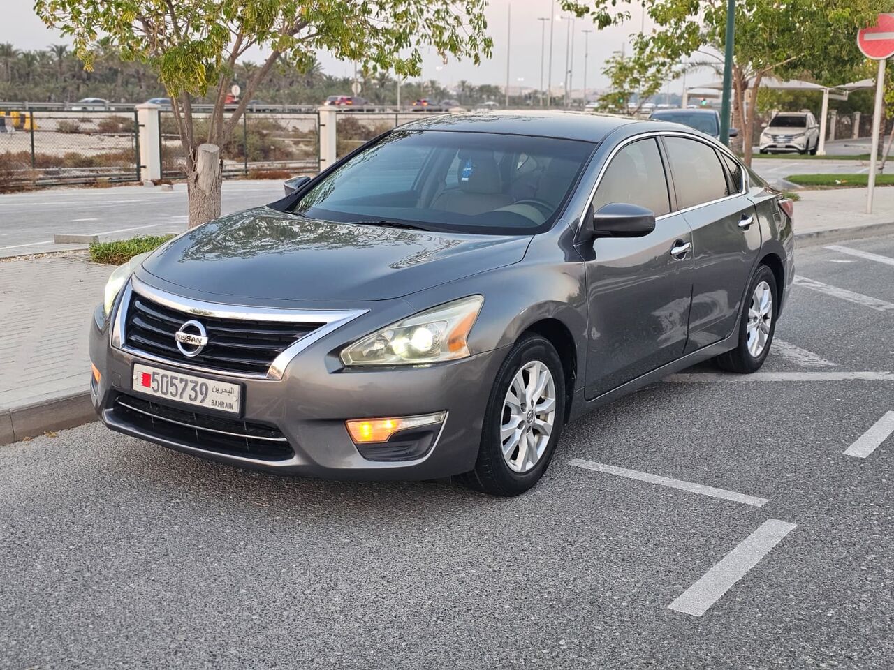 East Riffa, Vehicles, Cars & Trucks , BHD 1900,  Nissan Altima,  2014,  Automatic,  200000 KM,    - 200K KM  - Pass & Insr 31st March 27 - Orig Paint - 0 Accid - 1900 BD