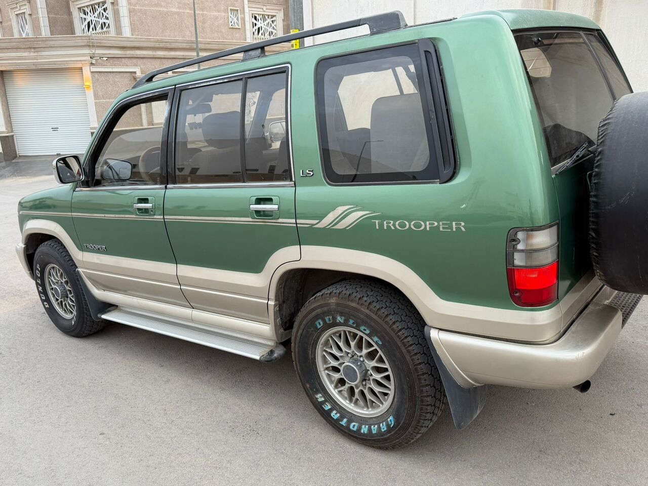Riyadh, Vehicles, Cars & Trucks , SAR 16000,  Isuzu Trooper,  2000,  Automatic,  288479 KM,  SAR16000,  4x4,7 Seater, , , , 4x4, Excellent Condition