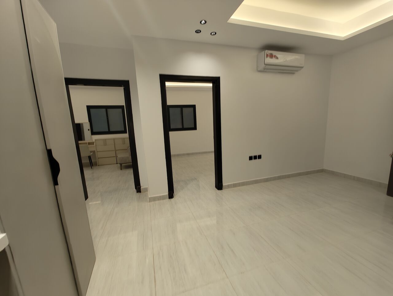 Al Wizarat, Apartments, Flats, Houses & Villas, SAR 42500/year,  2 BR,  2BHK Family Apartment Available In Al Wizarat Near Marriott Hotel