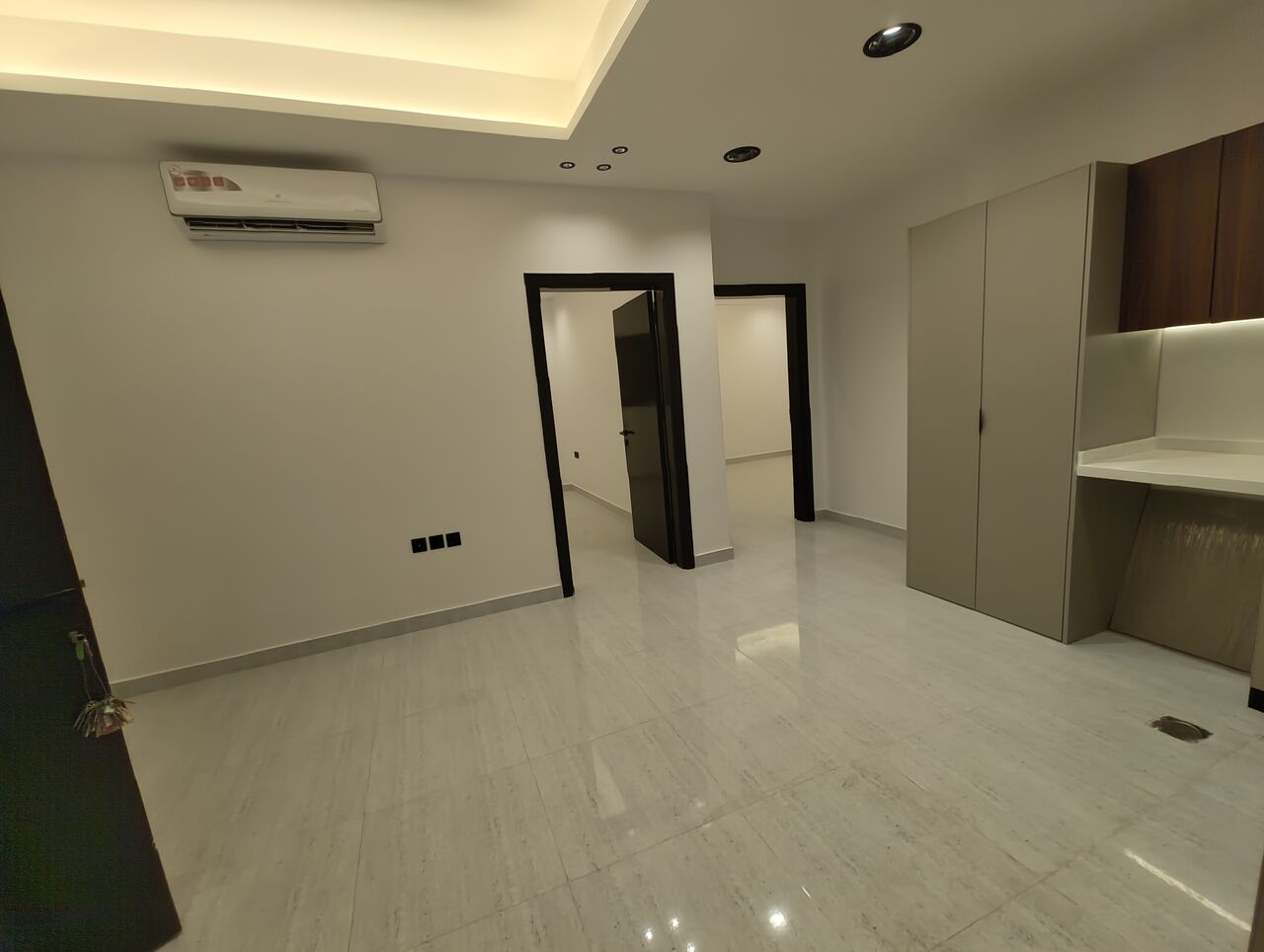 Al Wizarat, Apartments, Flats, Houses & Villas, SAR 42500/year,  2 BR,  2BHK Family Apartment Available In Al Wizarat Near Marriott Hotel