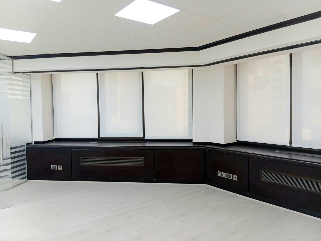 Diplomatic Area, Offices, BHD 800,  210 Sq. Meter,  Commercial Office | Semi-furnished | Parking | Security | Kitchen