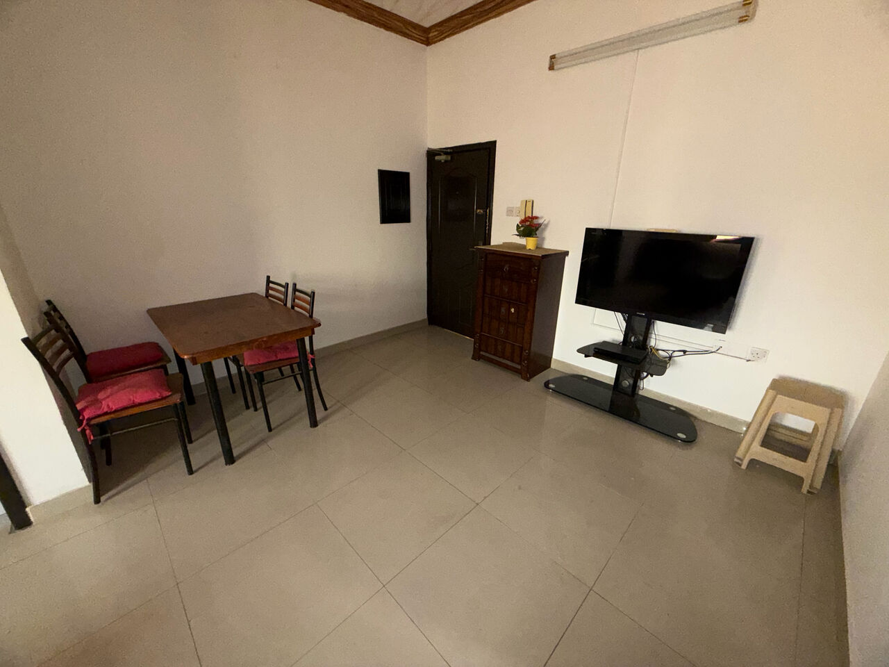 Adliya, Apartments, Flats, Houses & Villas, BHD 200/month,  1 BR,  1 Bedroom Flat For Rent Without Ewa