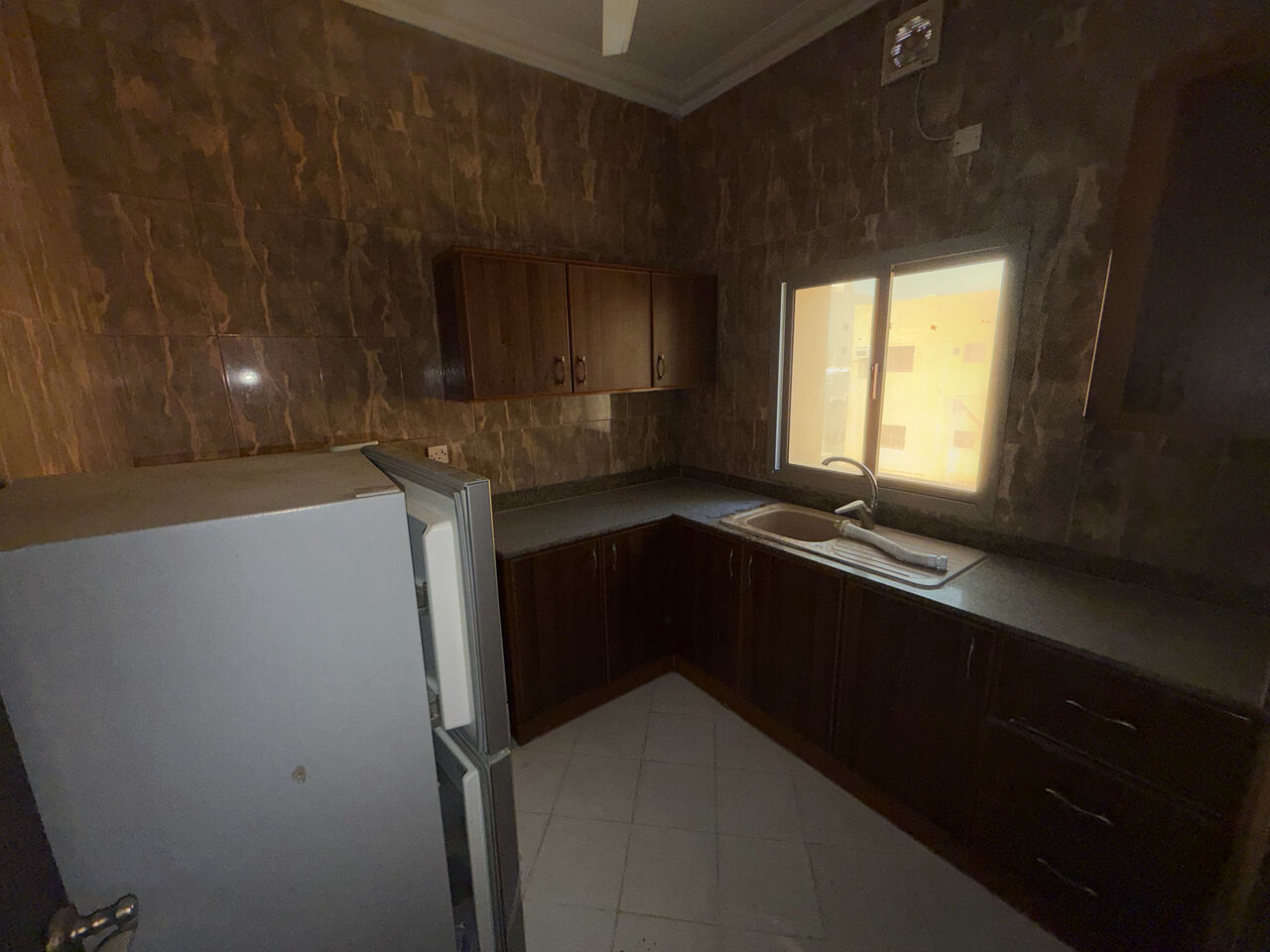 Adliya, Apartments, Flats, Houses & Villas, BHD 210/month,  2 BR,  2 Bedroom Flat For Rent Withot Ewa