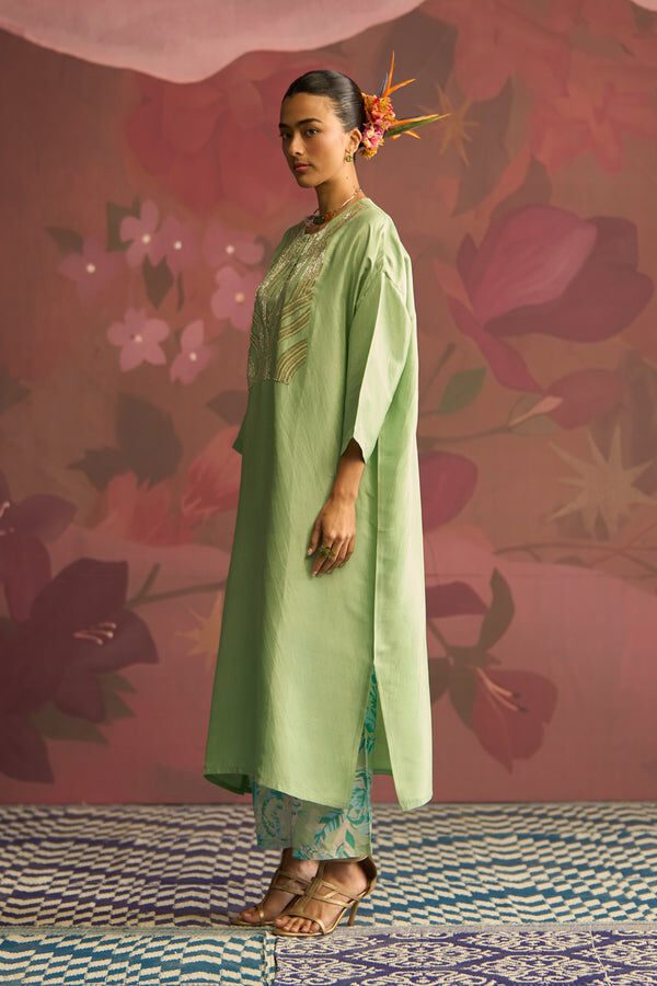 Mumbai, Clothing & Accessories, INR 20000,  Karwa Chauth Dress &ndash; Elegant Festive Wear For Women