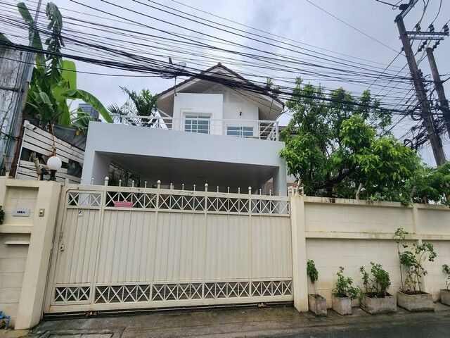 Bangkok, Villas, THB 80000,  1 Sq. Feet,  ให้เช่าบ้านเดี่ยว 2 ชั้น สุขุมวิท 49 พร