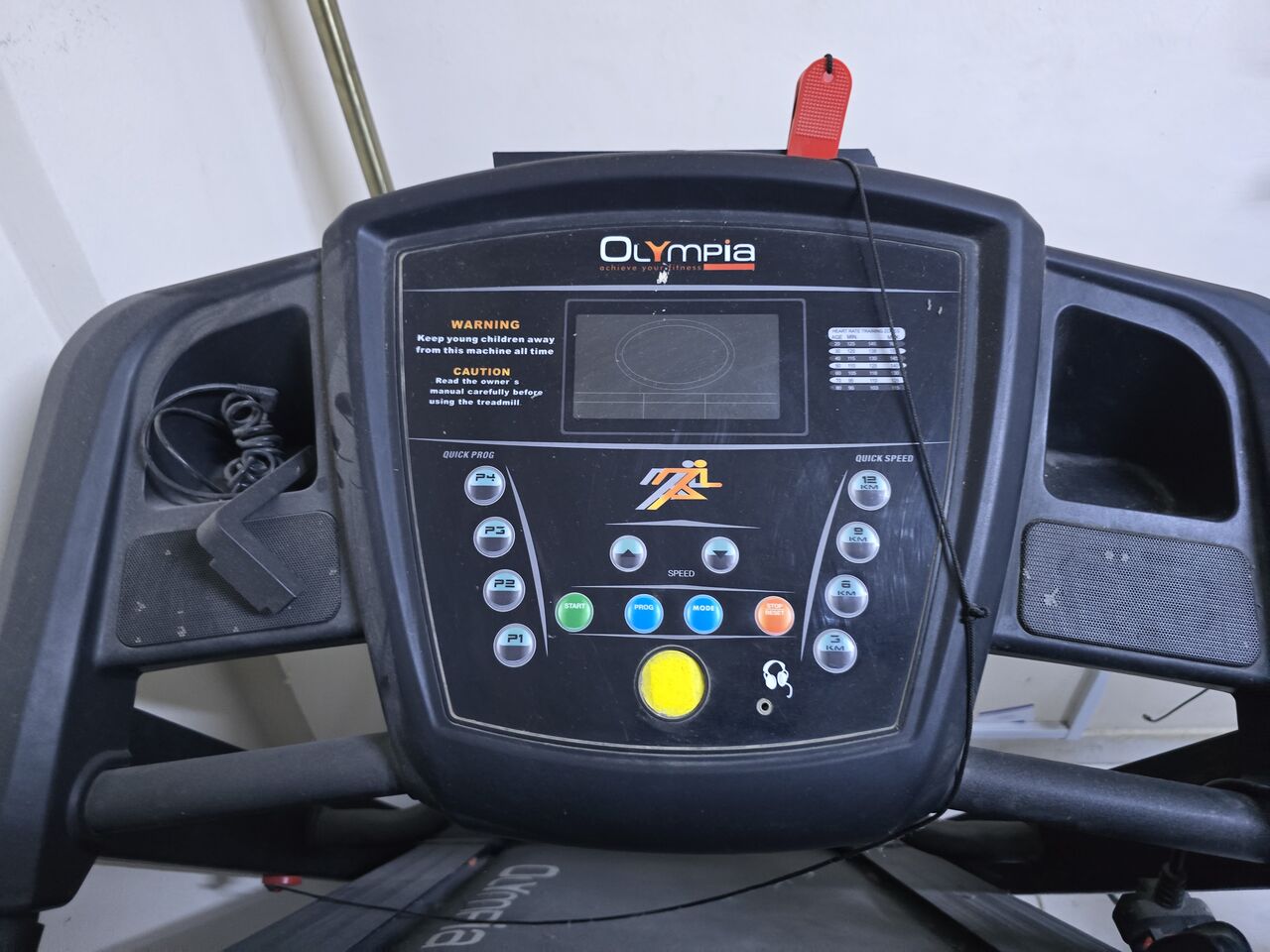 Dammam, Household Items, SAR 550,  Dining Table And Treadmill For Sale