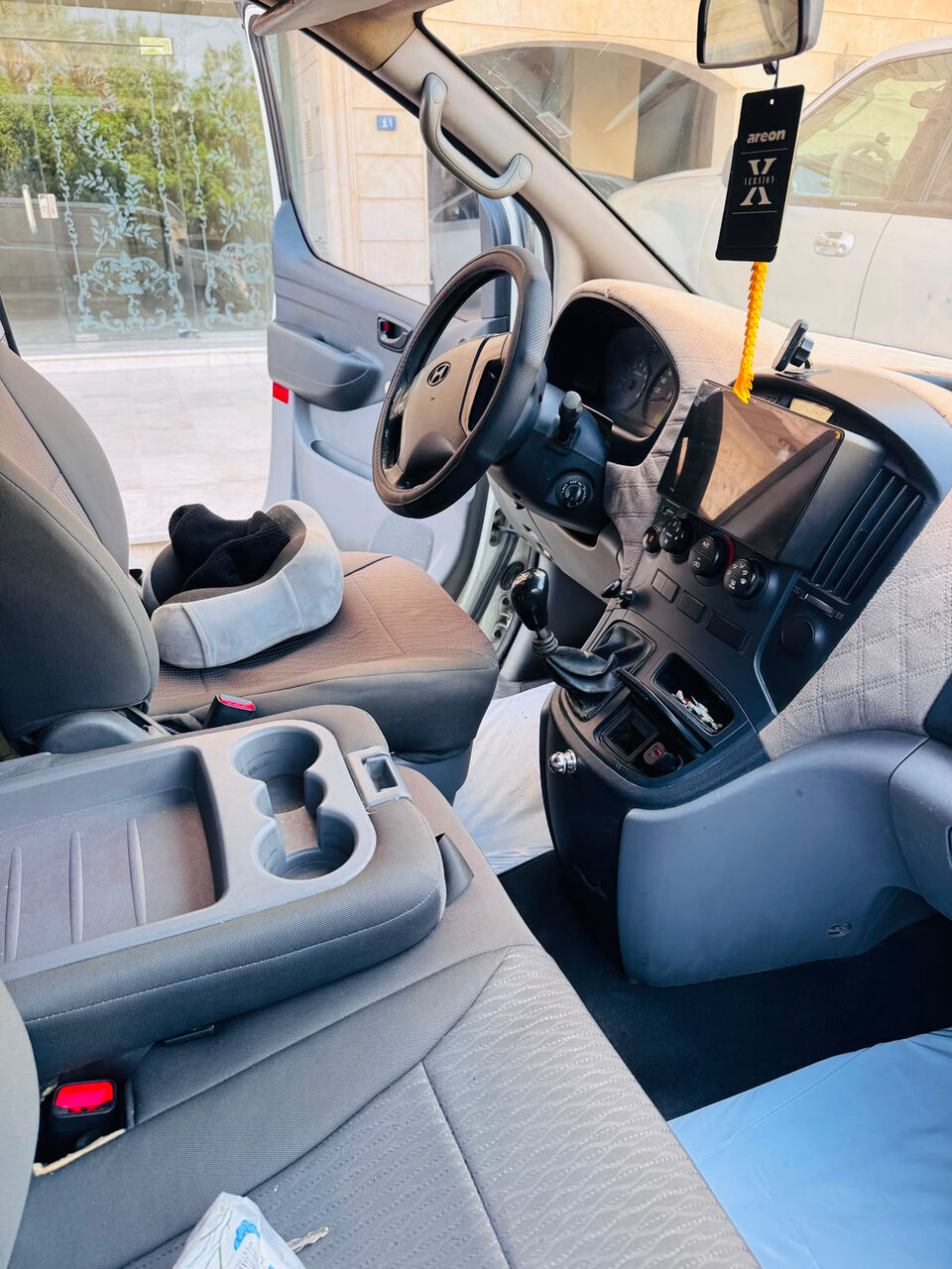 Jeddah, Vehicles, Cars & Trucks , SAR 22500,  Hyundai H1,  2010,  Manual,  452065 KM,  VAN FOR SALE BUS URGENT