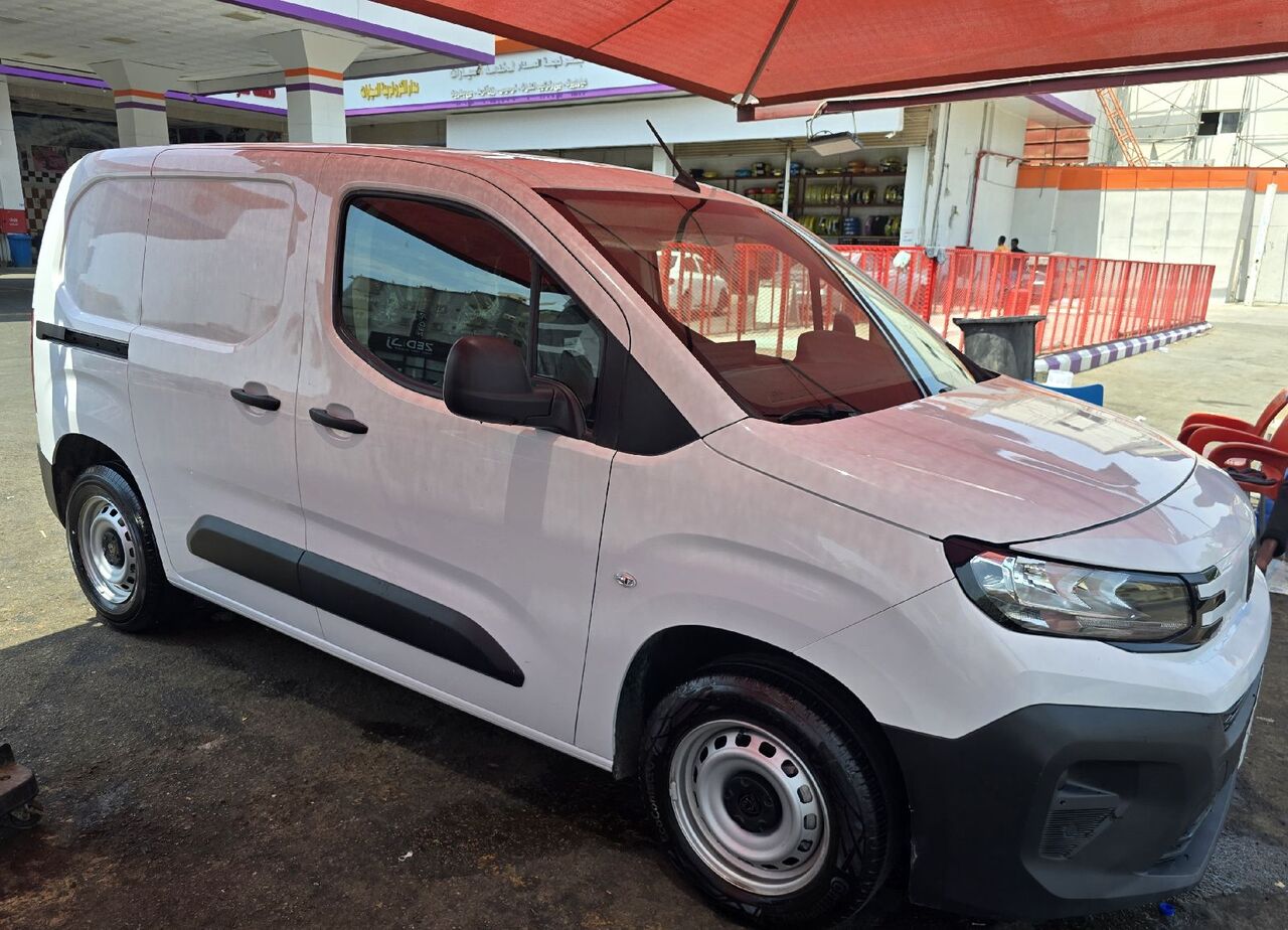 Jeddah, Vehicles, Cars & Trucks , SAR 45000,  Peugeot Partner,  2025,  Manual,  3100 KM,