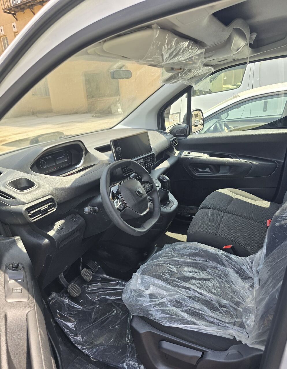 Jeddah, Vehicles, Cars & Trucks , SAR 45000,  Peugeot Partner,  2025,  Manual,  3100 KM,