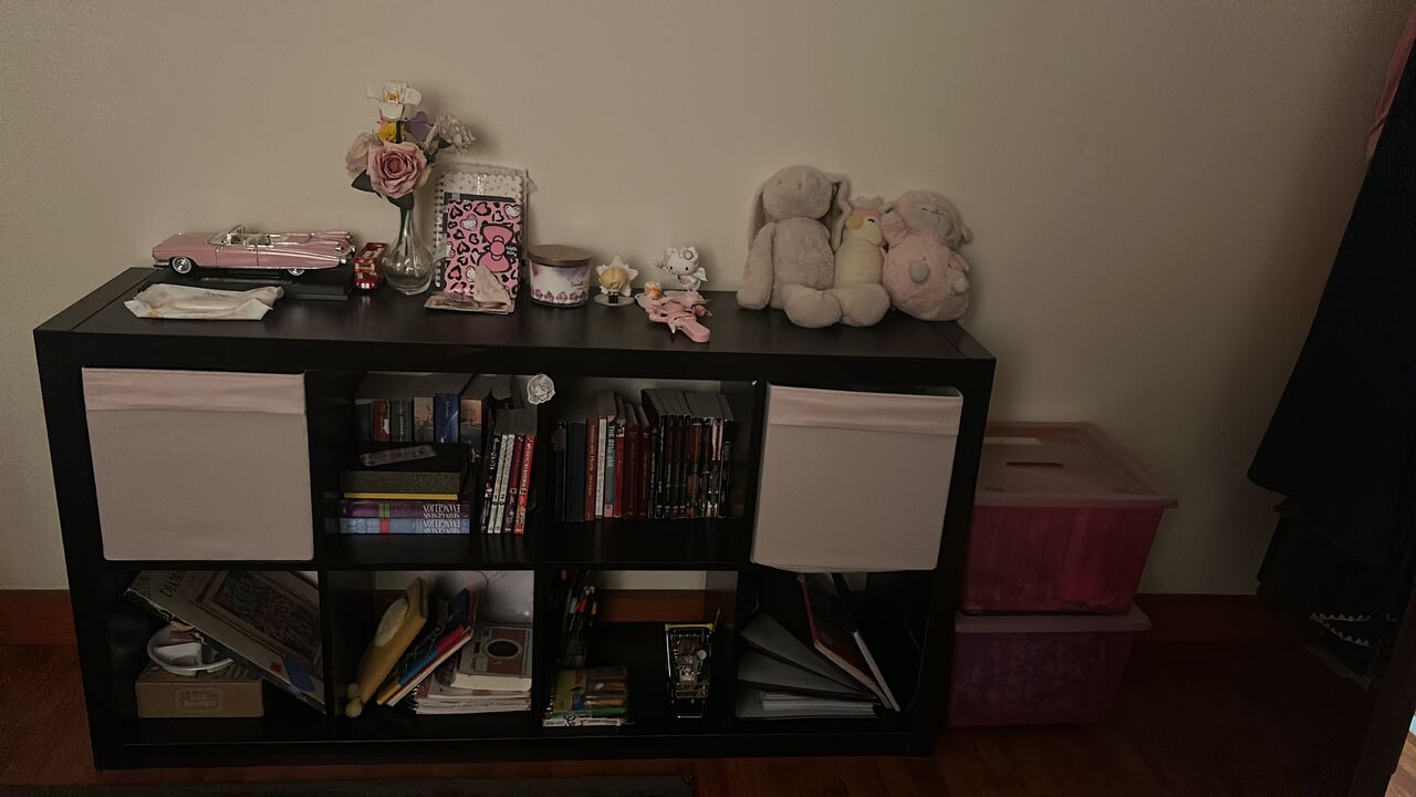 Riyadh, Household Items, SAR 500,  Dining Table With Chairs And Ikea Rug, Ikea Storage Shelve