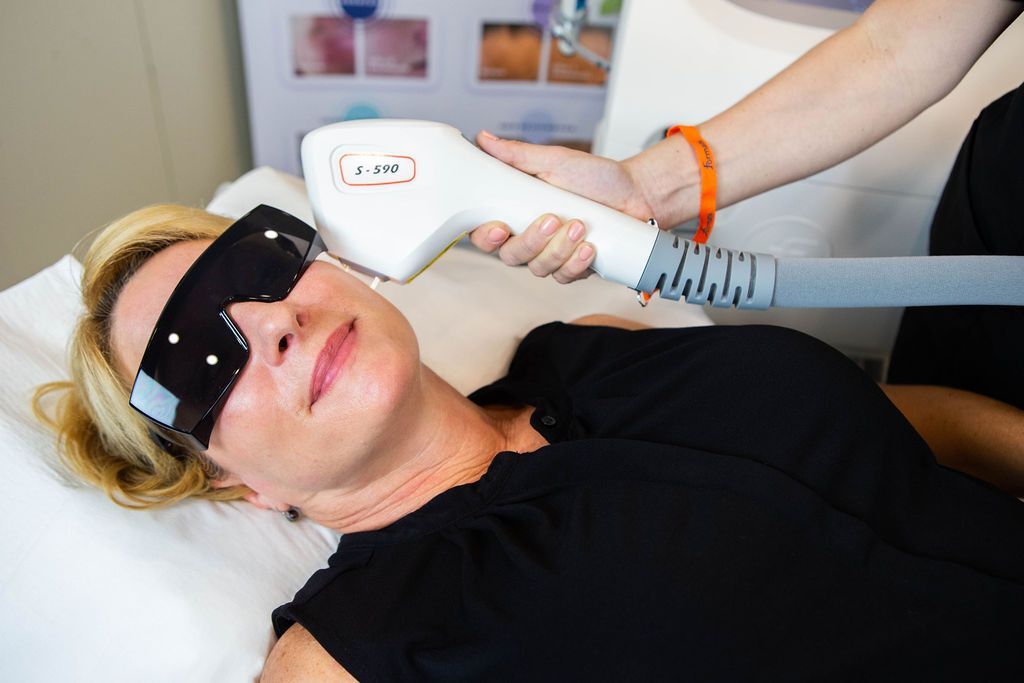 Vancouver, Wholesale Products, Alpha Laser Machine | Dermaspark