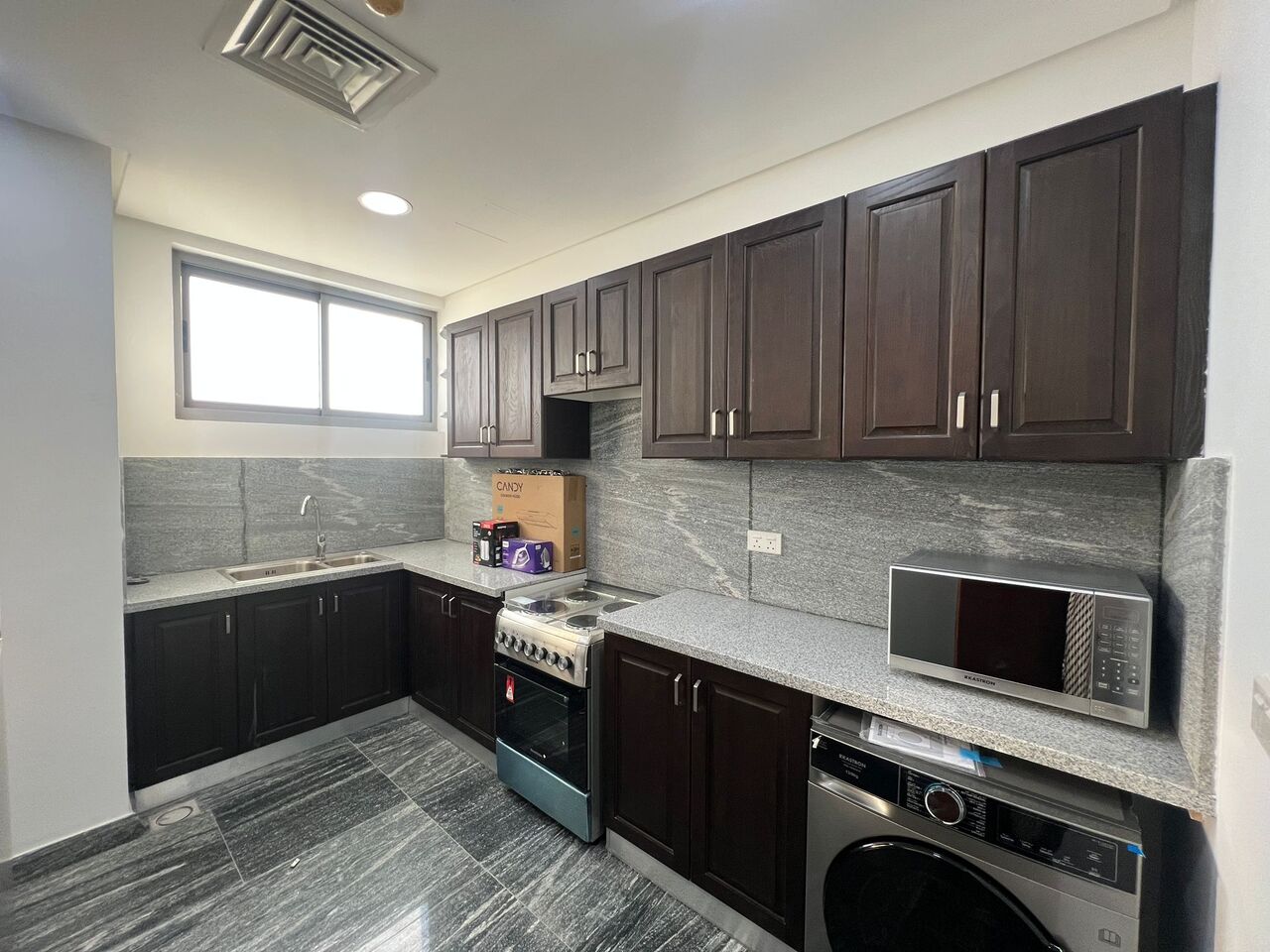 Al Seef, Apartments, Flats, Houses & Villas, BHD 400/month,  Furnished,  2 BR,  APARTMENT FOR RENT  IN SEEF WITH STUNNING CITY VIEW