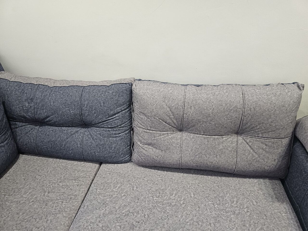 Riyadh, Furniture, SAR 1000,  Modern L-Shape Sofa Set &ndash; Excellent Condition (Like New)
