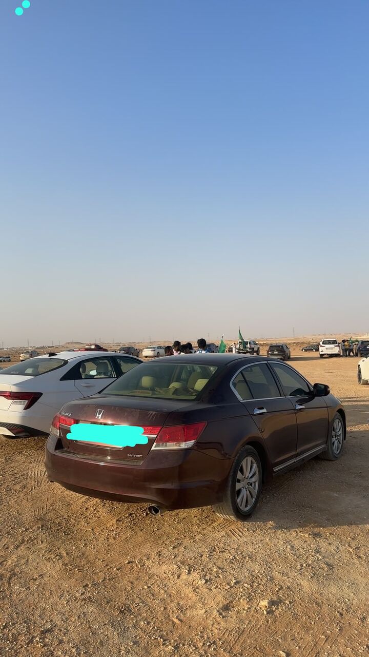 Riyadh, Vehicles, Cars & Trucks , SAR 25000,  Honda Accord 2011/12 Full Option,  2011,  Automatic,  355000 KM,   For Sale