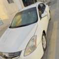 SAR 17000,  Nissan Altima 2012,  2012,  Automatic,  318000 KM,   White Near Codition