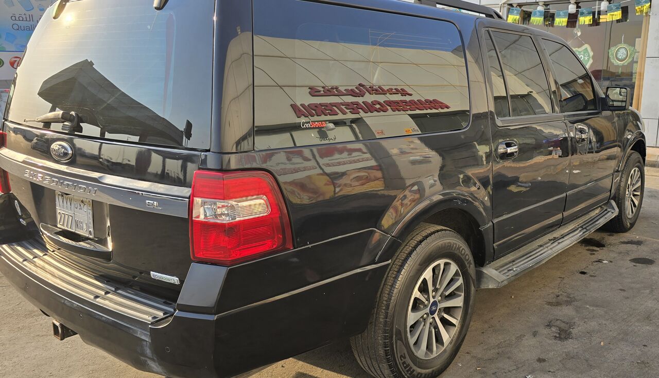 Al Khobar Al Shamalia, Vehicles, Cars & Trucks , SAR 58000,  Ford Expedition XLT,  2016,  Automatic,  261500 KM,   4x2 Black Full Option