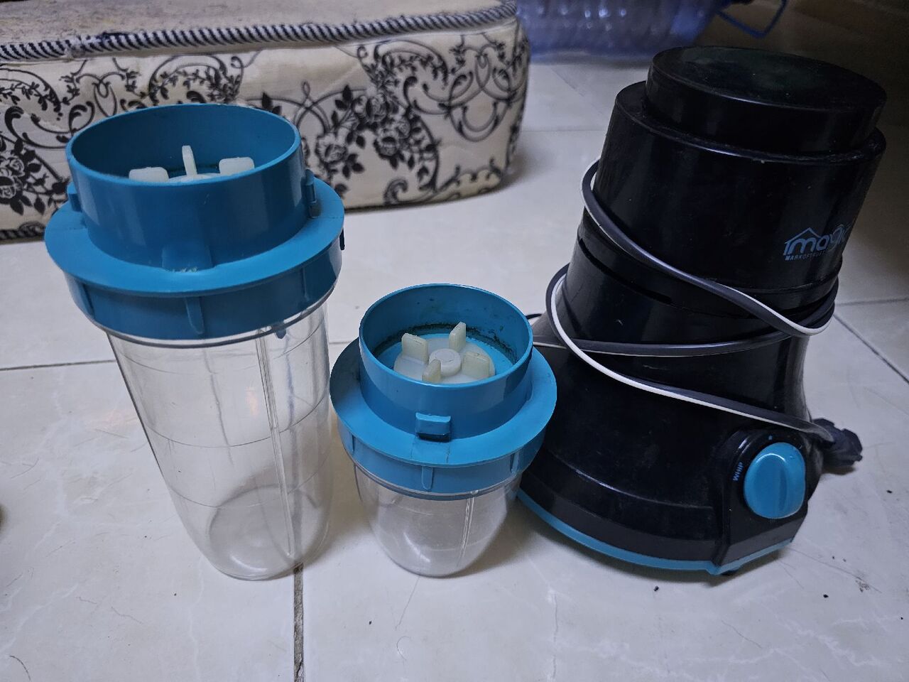 Yanbu, Furniture, SAR 180,  Mixer Grinder And Dry Iron Box