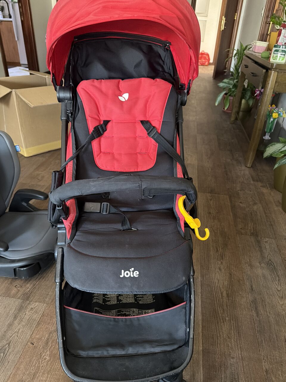 Khobar, Baby & Kid Stuff, SAR 600,  Graco Car Seat & Joie Stroller