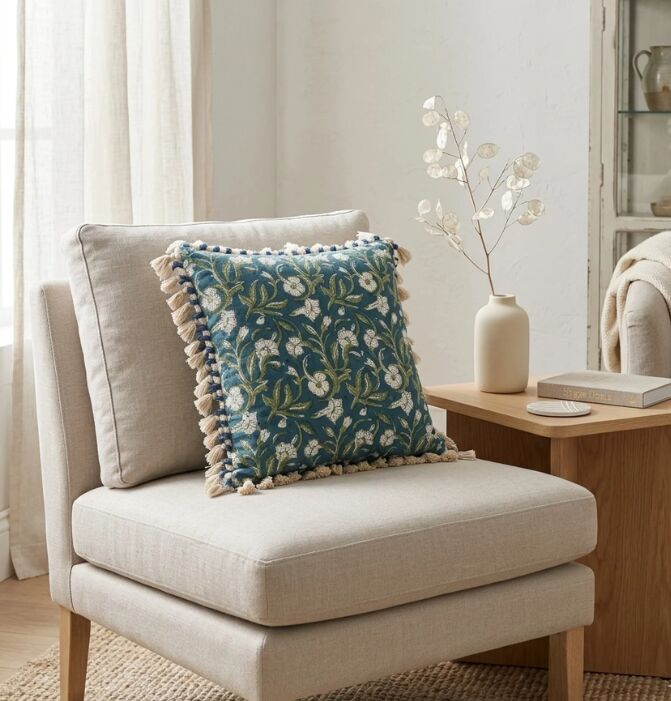 New York, Household Items, USD 28,  Indigo Floral Printed Pillow With Filler & Tassels, 20x20x6"