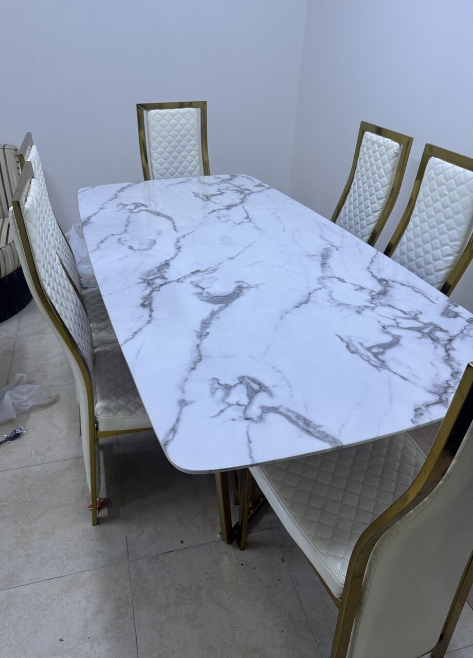 Riyadh, Furniture, SAR 700,  Dining Table - 6 Seater