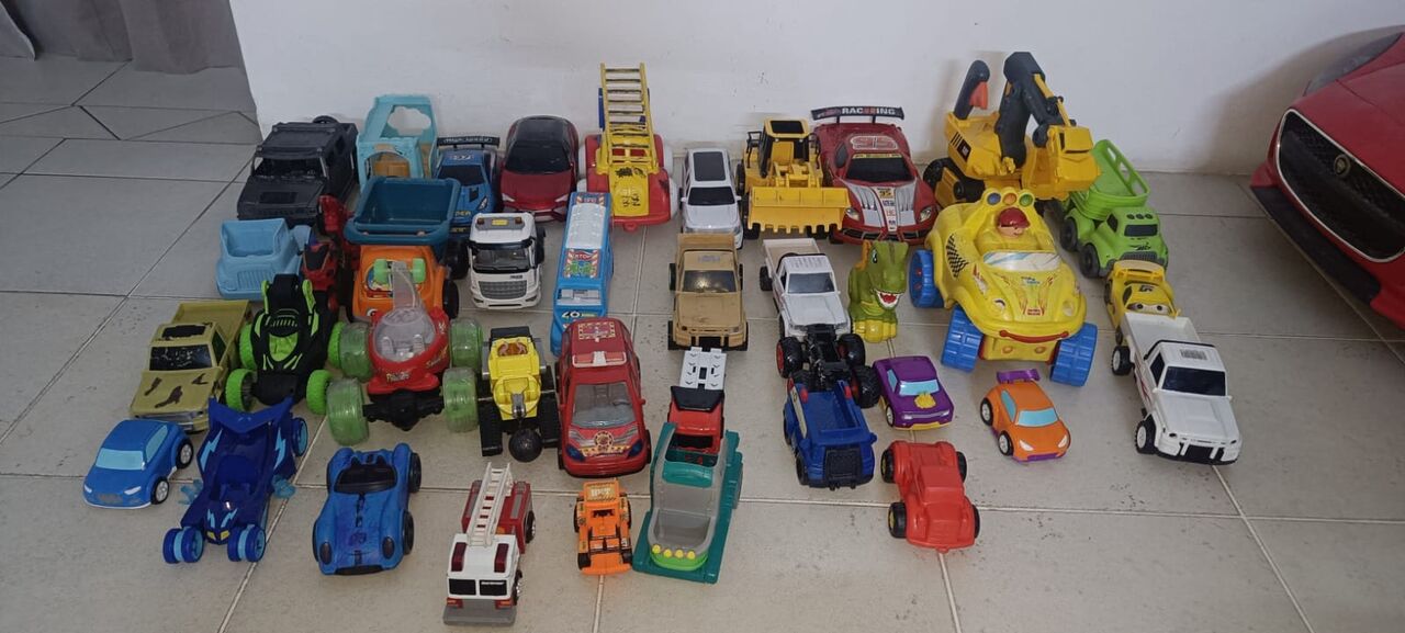 Umm Al Hassam, Baby & Kid Stuff, BHD 10,  40 Toy Cars Big To Medium Sized For 10bd Only